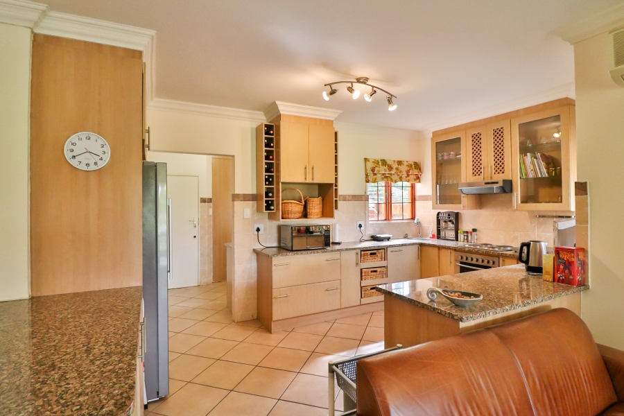 To Let 3 Bedroom Property for Rent in The Coves North West